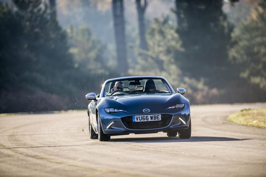  Mazda MX-5 Arctic 2017 года  (UK) (фото 33 из 53)